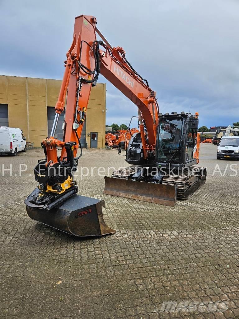 Hitachi ZX 135 US-7 Bandgrävare