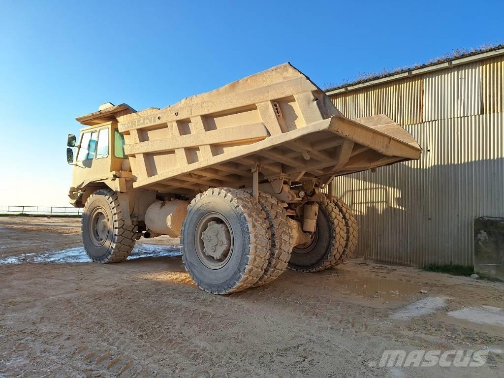 Perlini D655E Gruvtruck