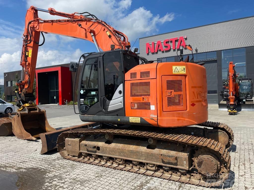 Hitachi ZX225USLC-5 Bandgrävare