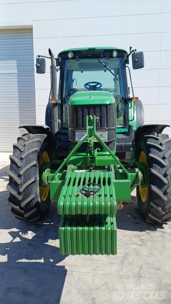 John Deere 6820 Traktorer