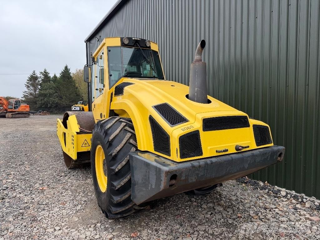Bomag BW 213 D H-4 Envalsvältar