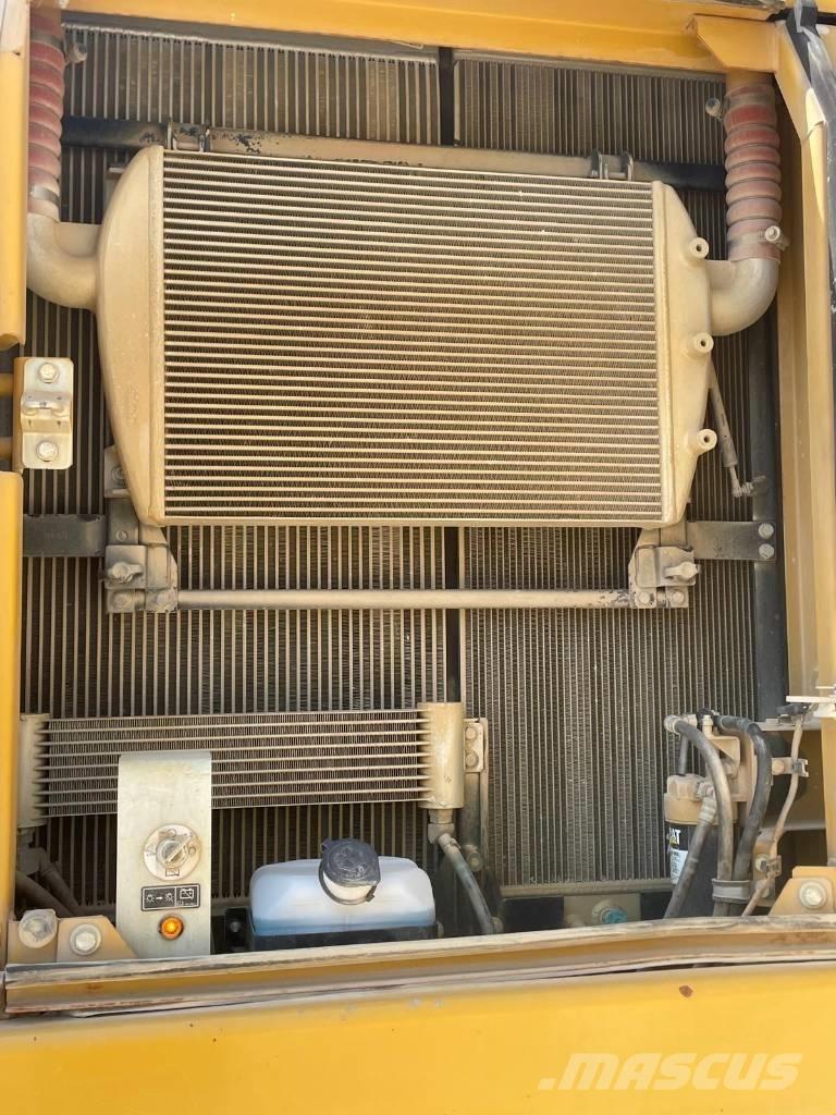 CAT 330 FLN Bandgrävare
