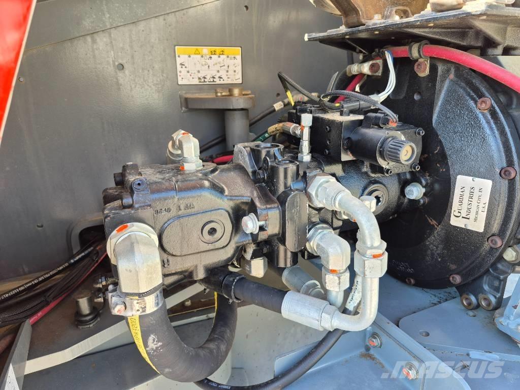 SkyJack SJ 61 T Teleskop bomliftar