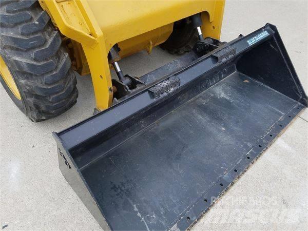 CAT 272 D Kompaktlastare