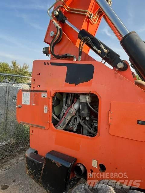 SkyTrak 8042 Teleskoplastare