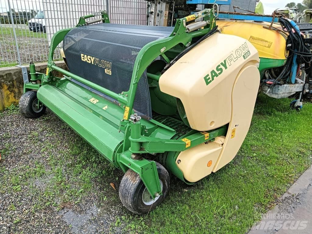 Krone Easy Flow 300 Självgående fälthackar
