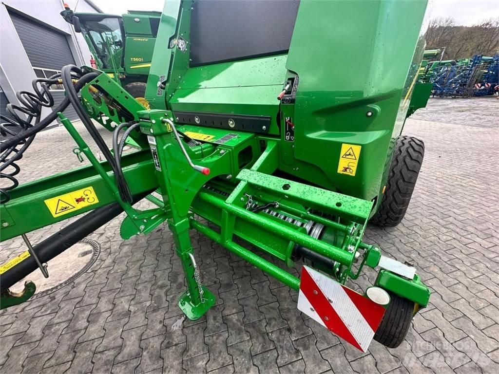 John Deere V461M Rundbalspressar