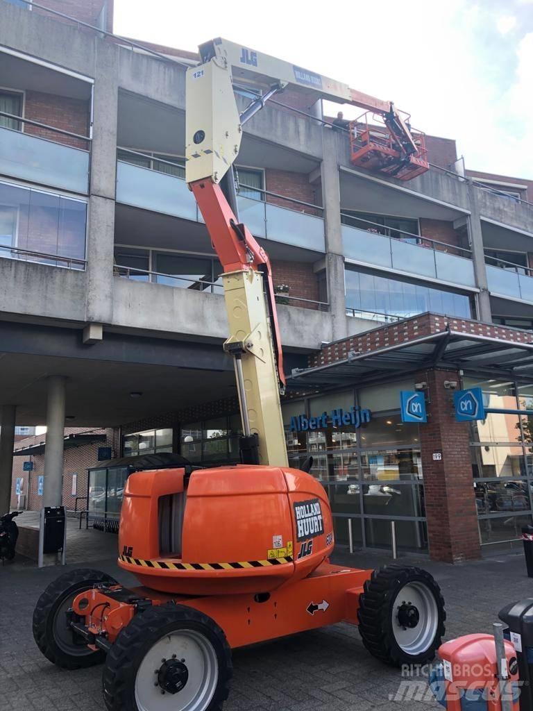 JLG 600 AJ Bomliftar