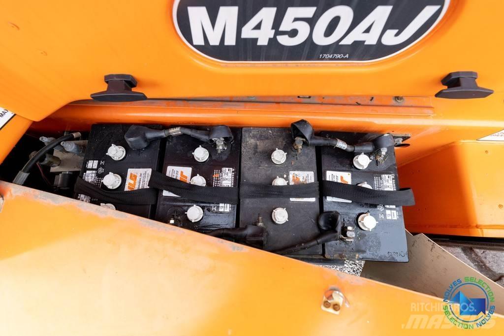 JLG M450AJ Bomliftar
