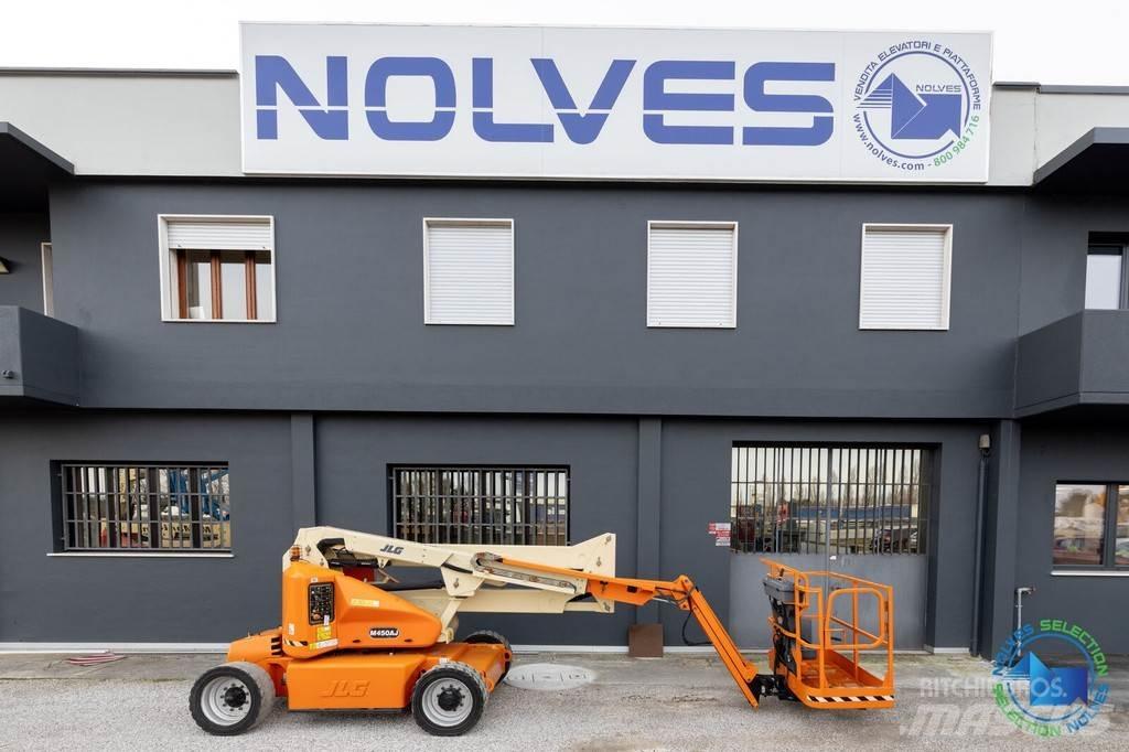 JLG M450AJ Bomliftar