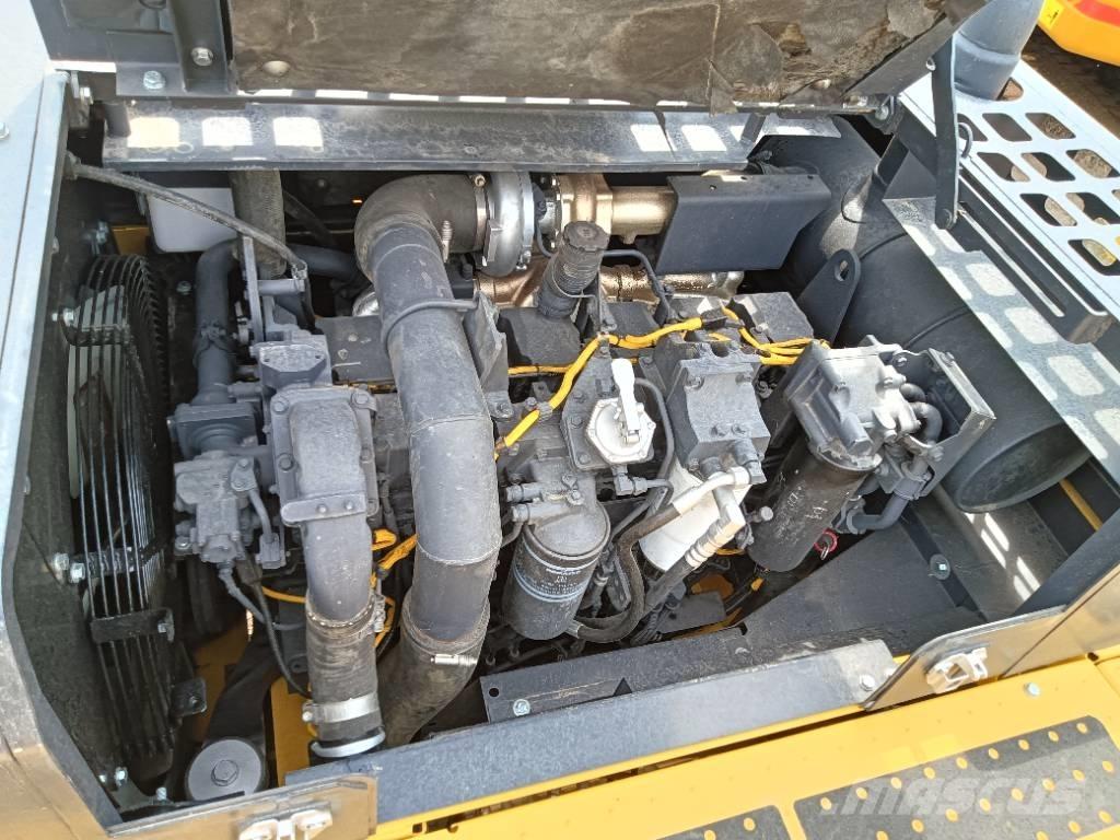 Komatsu PC 450-8 Bandgrävare