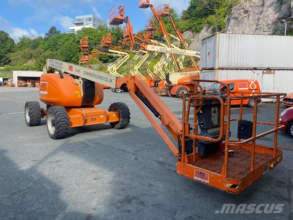 JLG 600 AJ Bomliftar