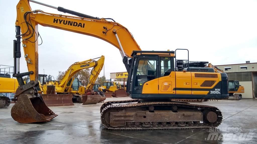 Hyundai HX 300 L Bandgrävare