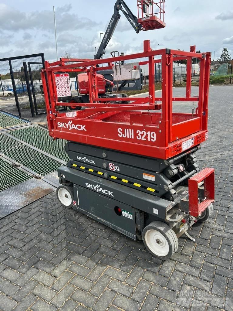 SkyJack SJ 3219 Saxliftar