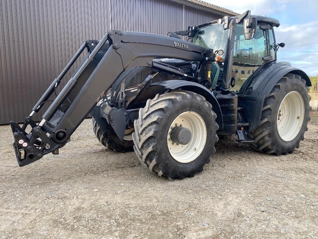 Valtra T254 V Traktorer