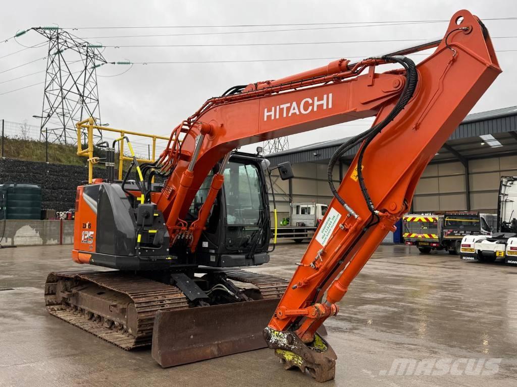 Hitachi ZX 135 US-7 Bandgrävare