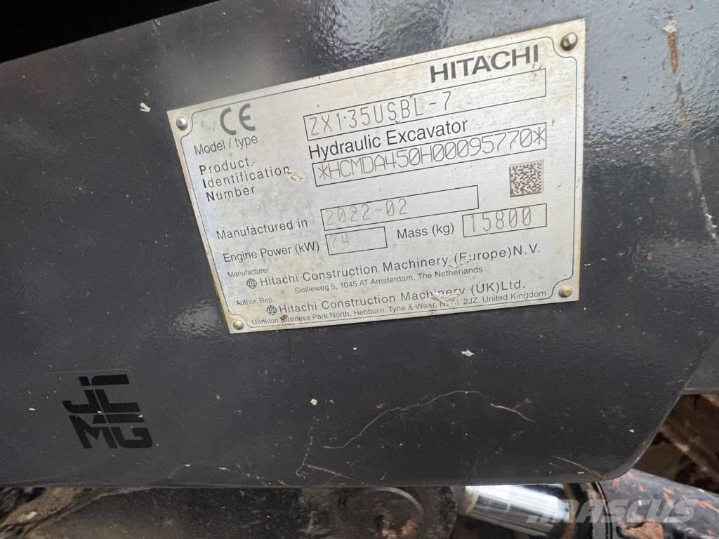 Hitachi ZX 135 US-7 Bandgrävare