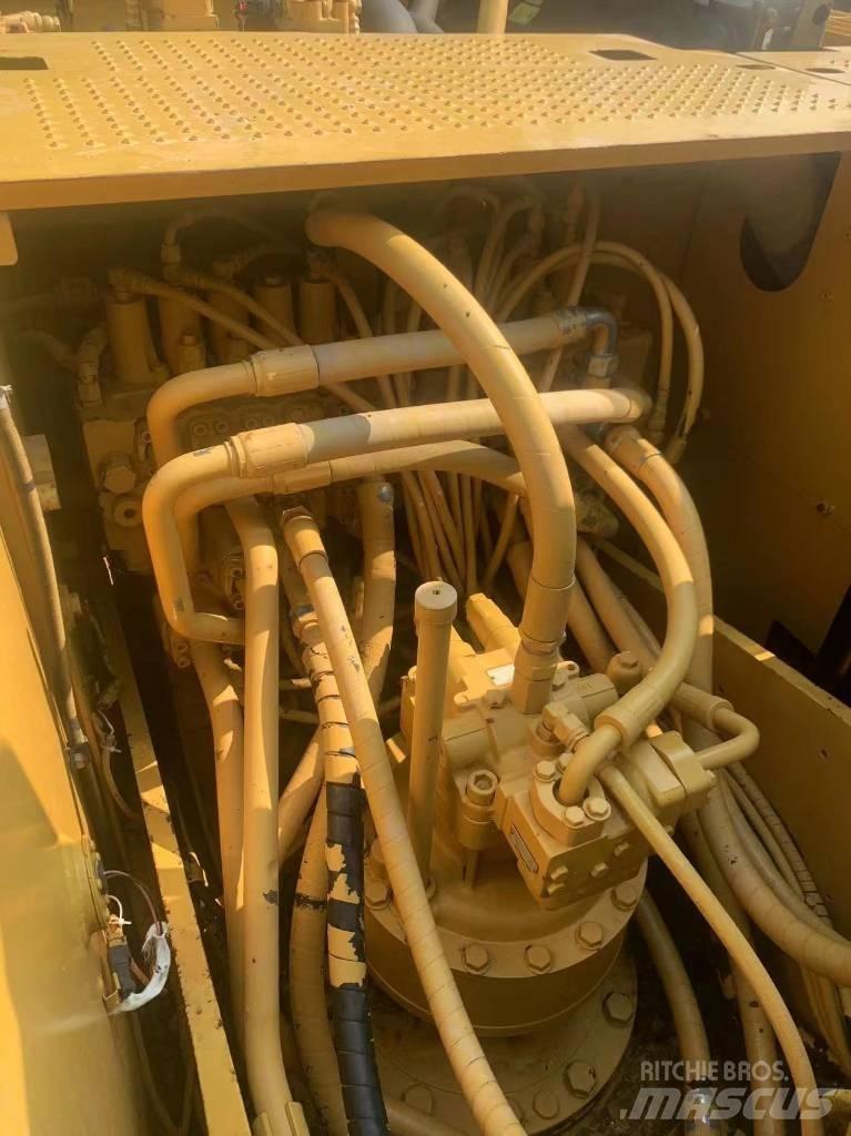 CAT 320 D Bandgrävare