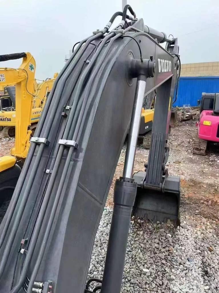 Volvo EC240 Bandgrävare