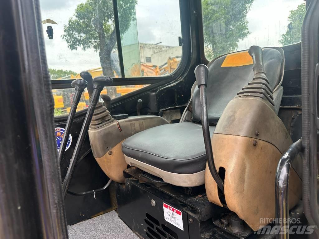 CAT 303 Minigrävare < 7t