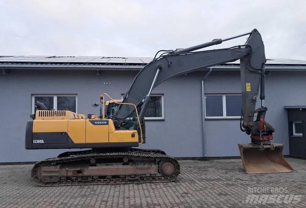 Volvo EC 300 D L Bandgrävare