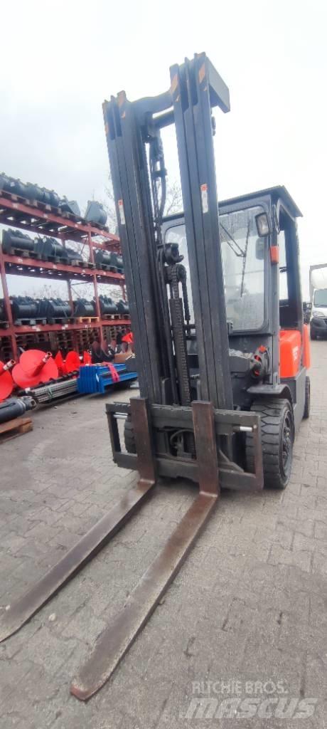 Doosan D 30 G Dieselmotviktstruckar