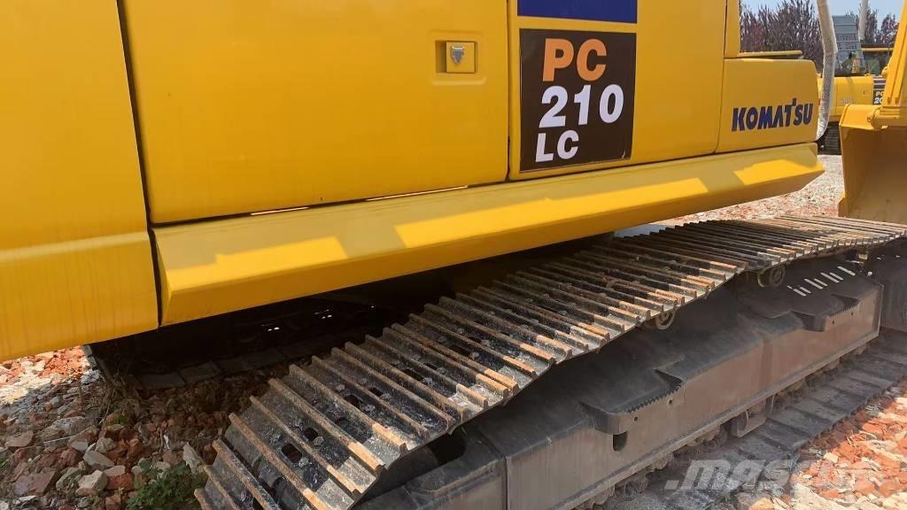 Komatsu PC 210 LC Bandgrävare