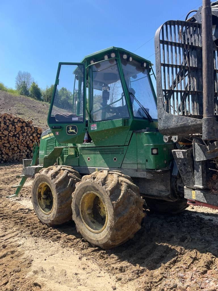 John Deere 1110G Skotare