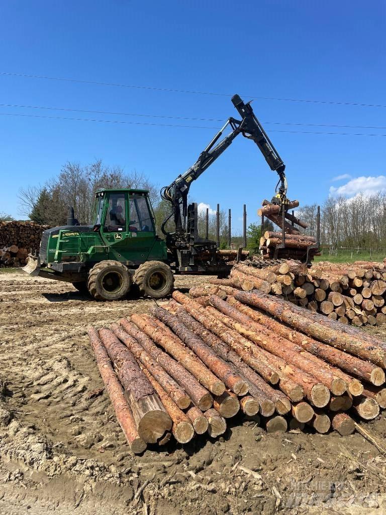 John Deere 1110G Skotare