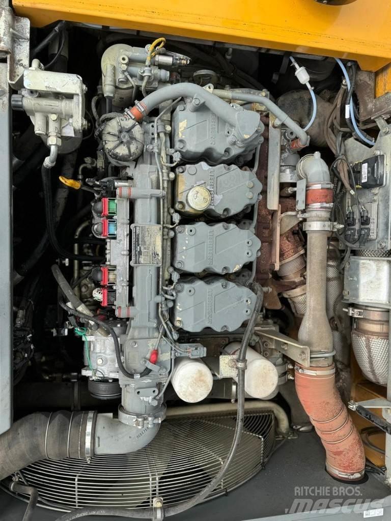 Liebherr LH 30 M Avfalls / industri hantering