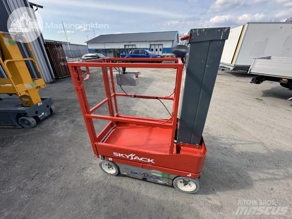 SkyJack SJ 12 Personhissar och andra hissar