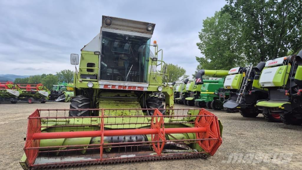 CLAAS Dominator 86 Skördetröskor