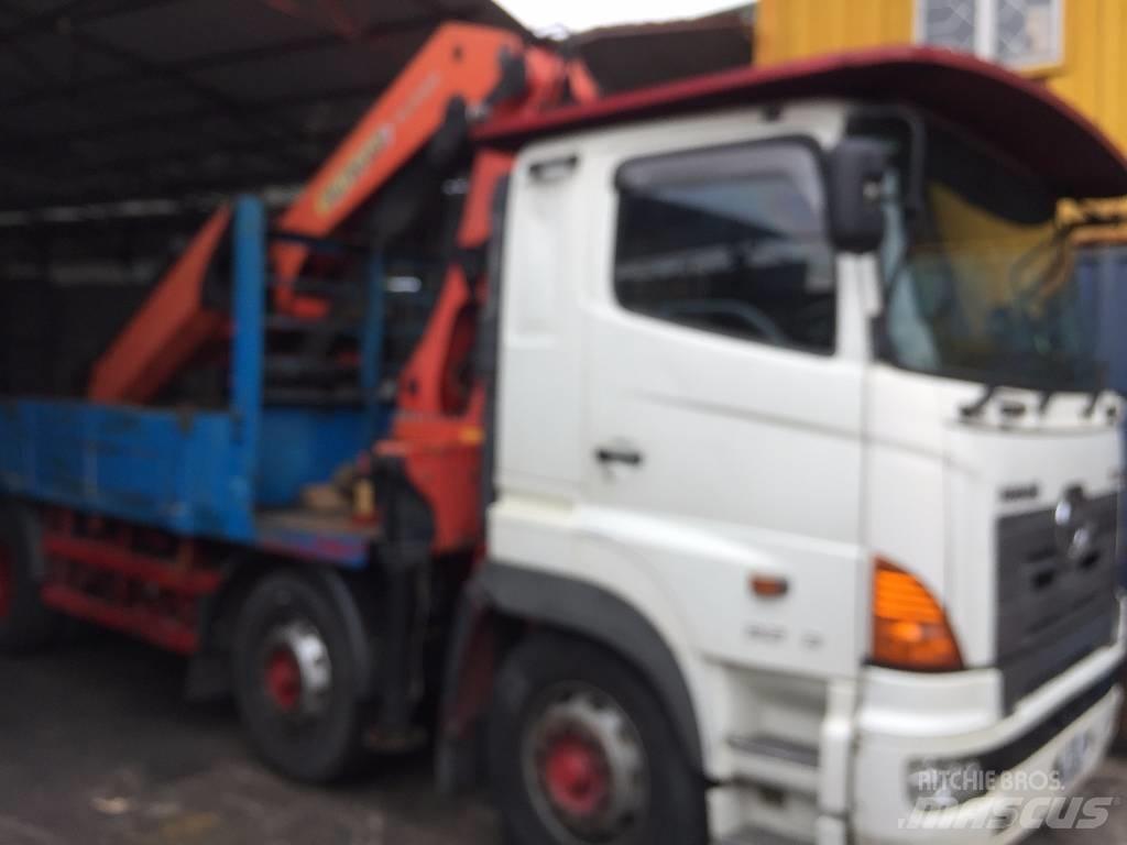 Hino 700 FY Kranbilar
