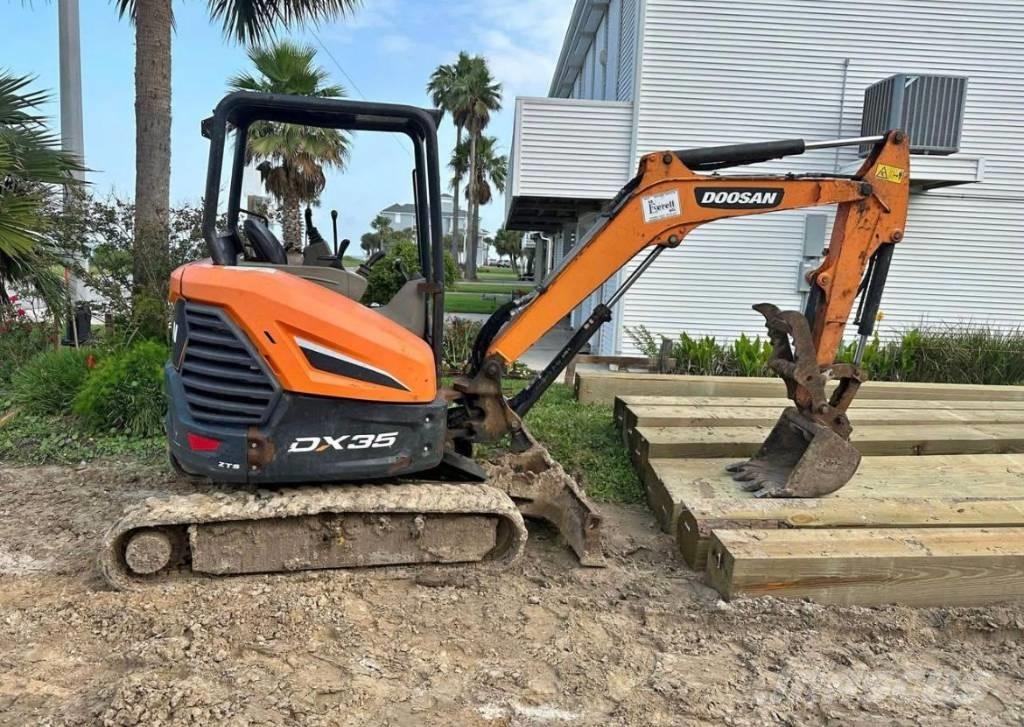 Doosan DX 35 Minigrävare < 7t