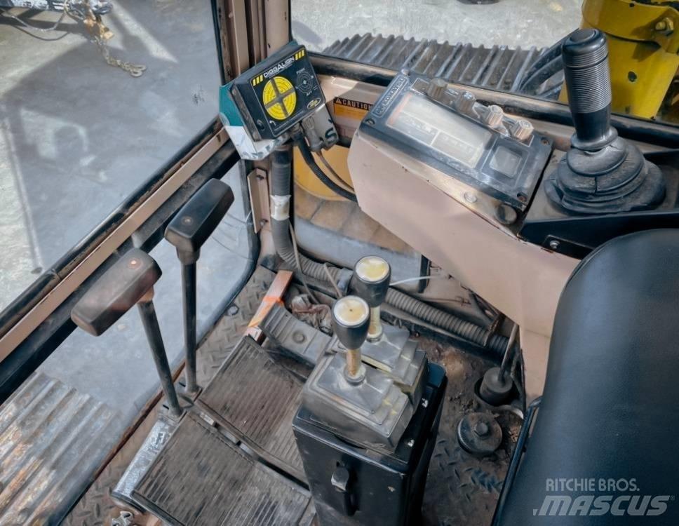 Komatsu PC 200 LC-3 Bandgrävare
