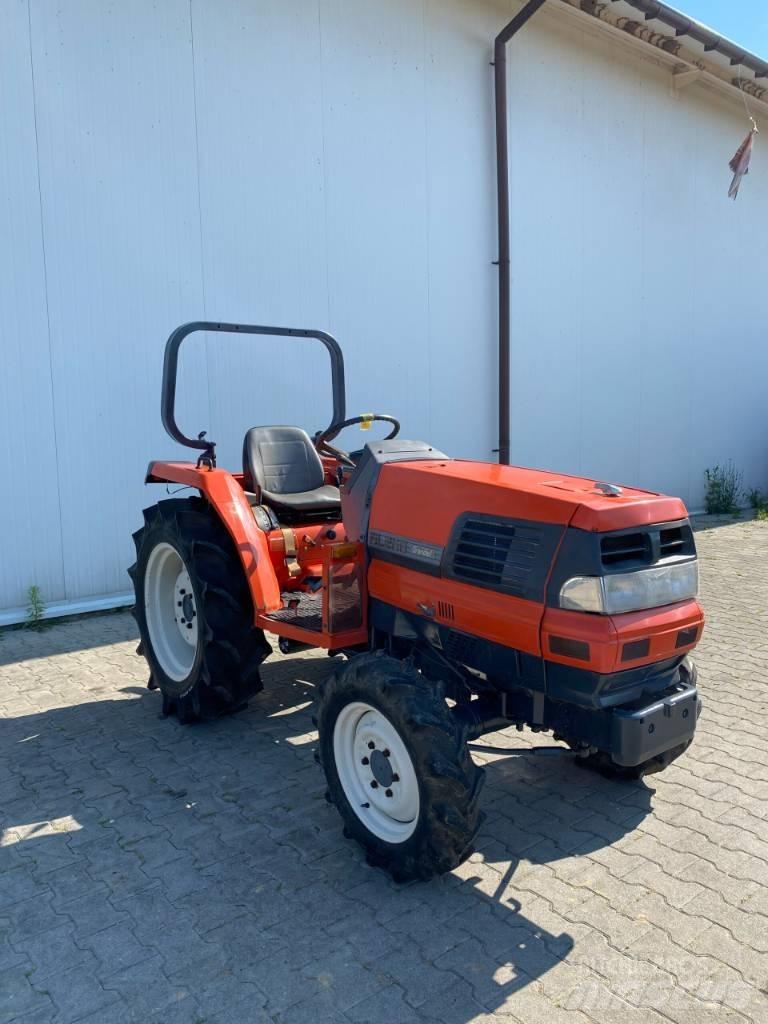 Kubota GL260 Kompakttraktorer