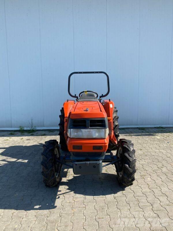 Kubota GL260 Kompakttraktorer