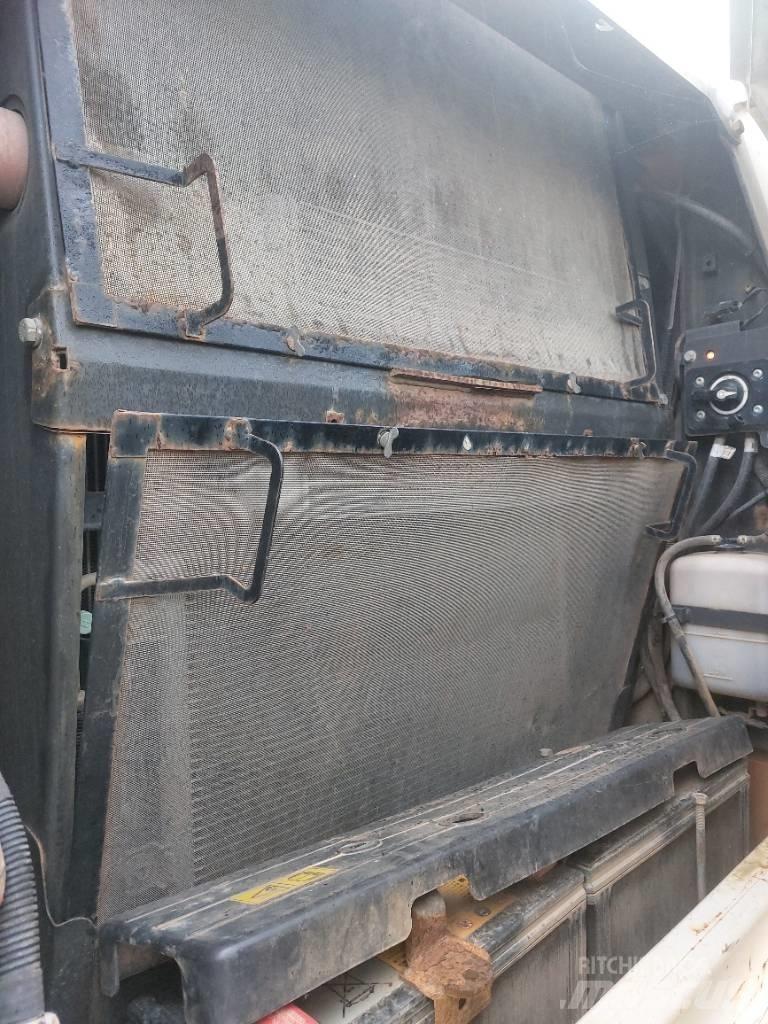 CASE CX 210 D Bandgrävare