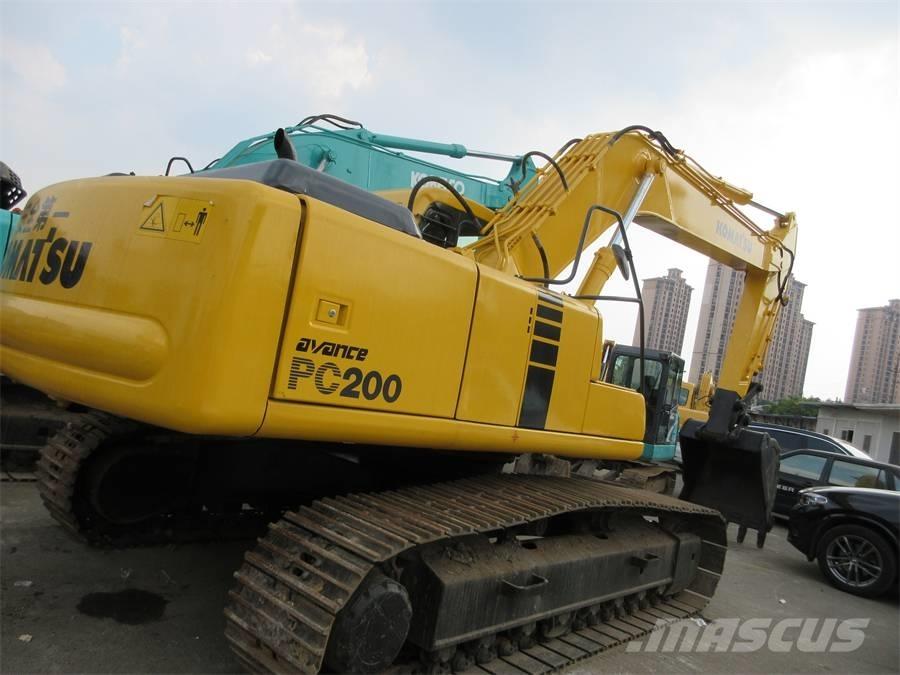 Komatsu PC 200-6 Bandgrävare