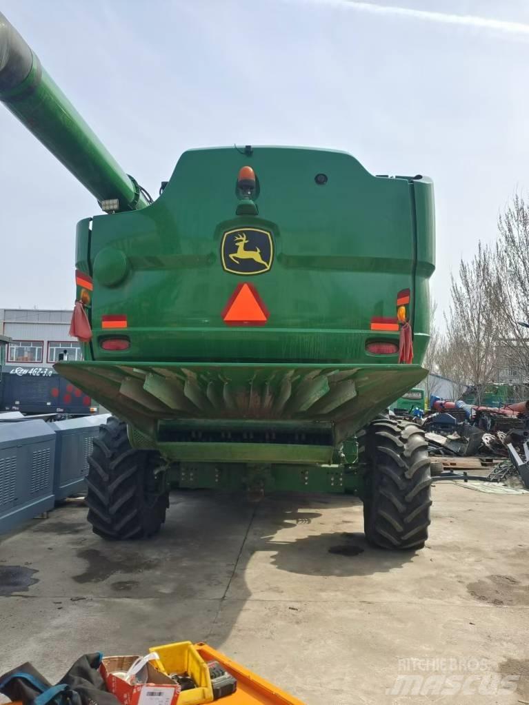 John Deere S660 Skördetröskor