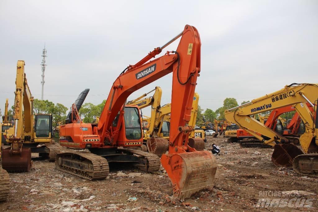 Doosan 220 LC-7 Bandgrävare