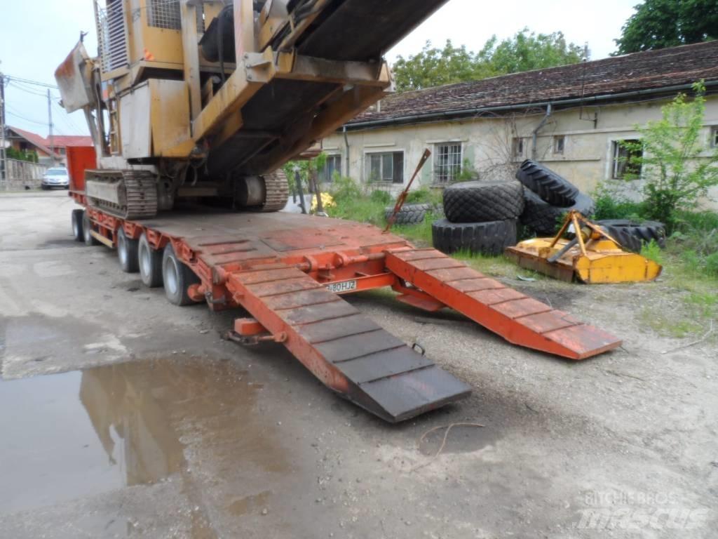 UMM RJ 40 Låg lastande semi trailer