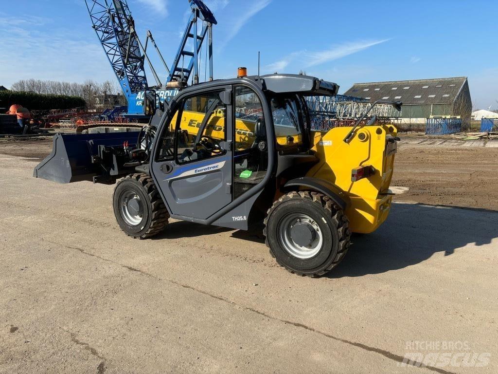 Eurotrac TH 25.6 Teleskoplastare