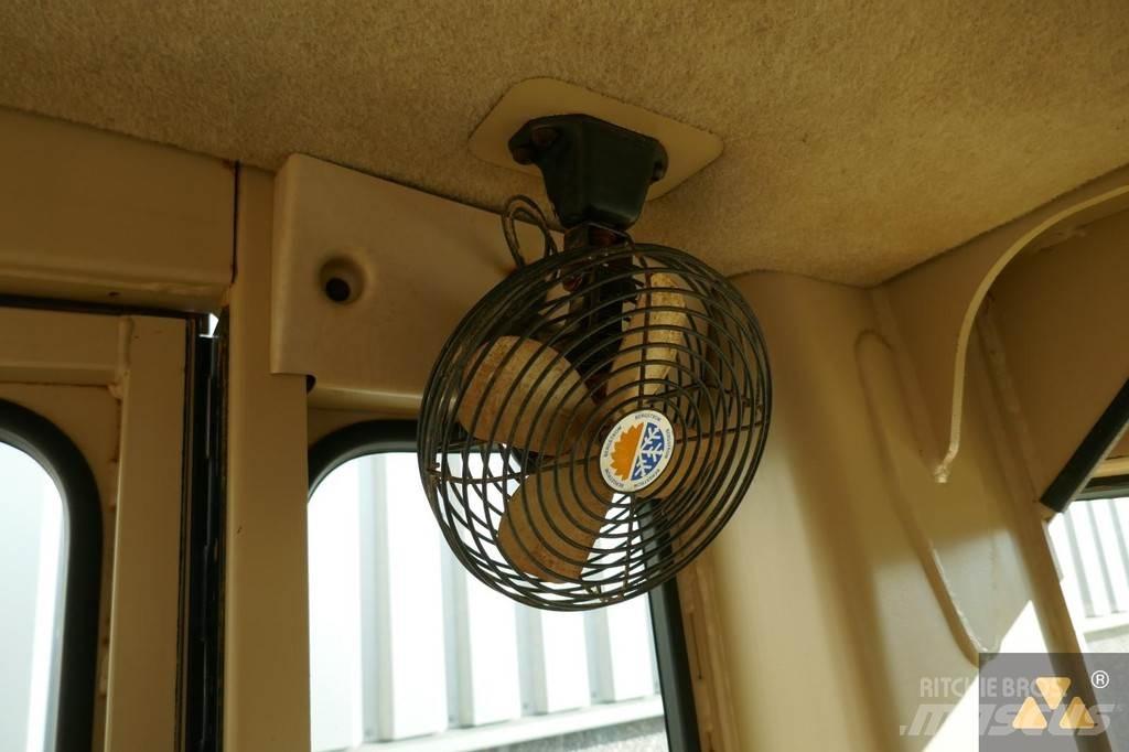 CAT 135H Väghyvlar