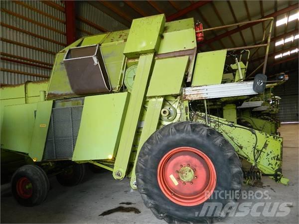 CLAAS Mercator 70 Skördetröskor