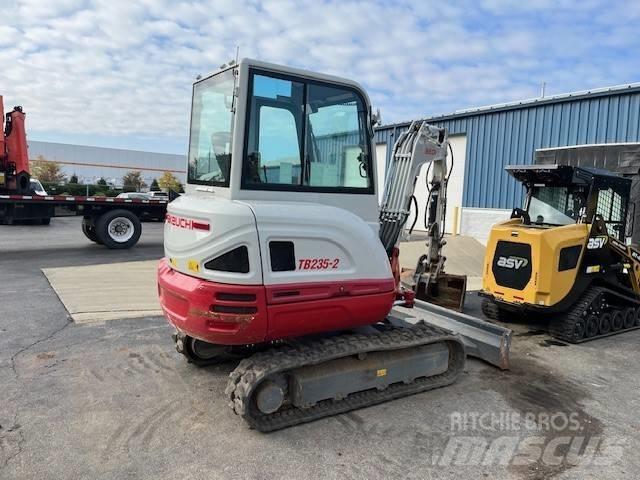 Takeuchi TB235 Minigrävare < 7t