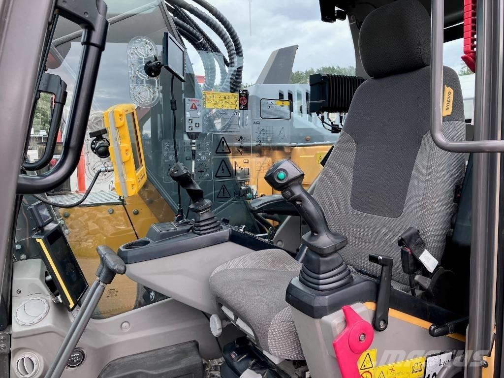 Volvo ECR 235 E Bandgrävare