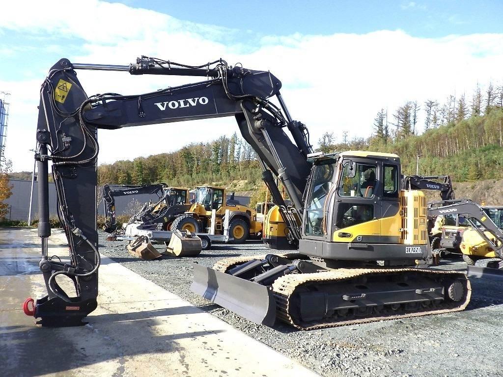 Volvo ECR 235 D Bandgrävare