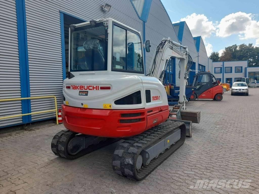 Takeuchi TB 250-2 Minigrävare < 7t