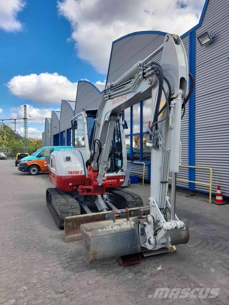 Takeuchi TB 250-2 Minigrävare < 7t